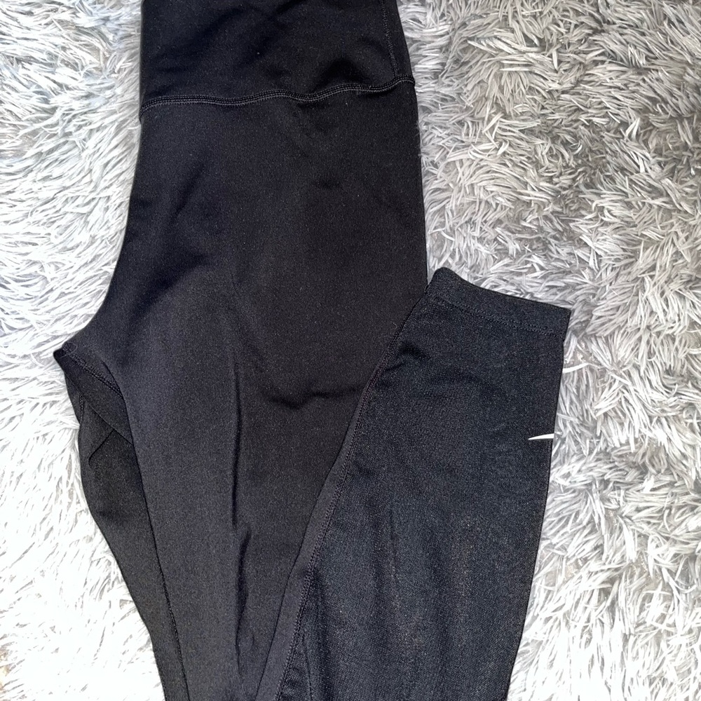 Nile leggings with mesh bottoms